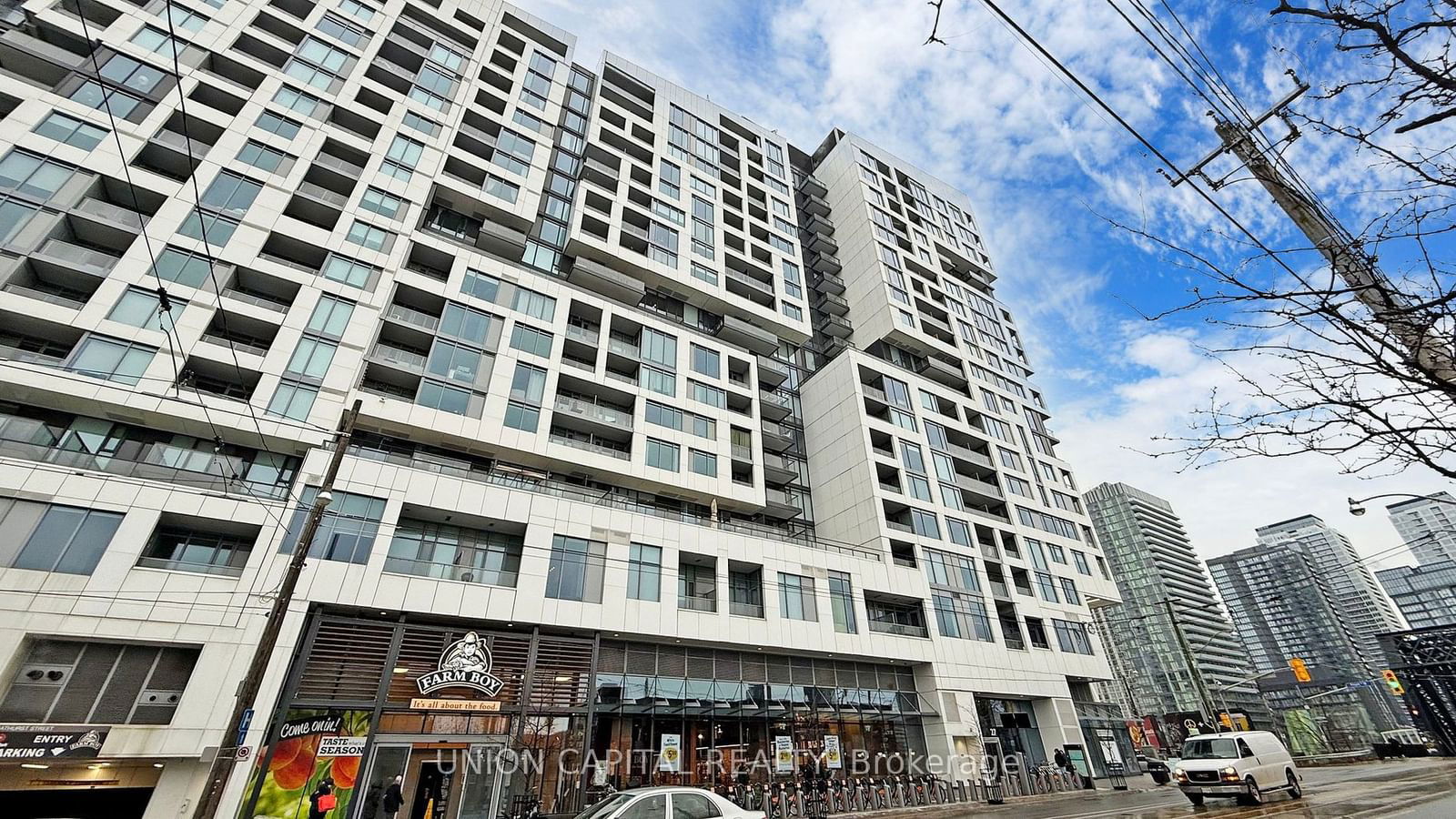 27 Bathurst St, unit 719 for sale