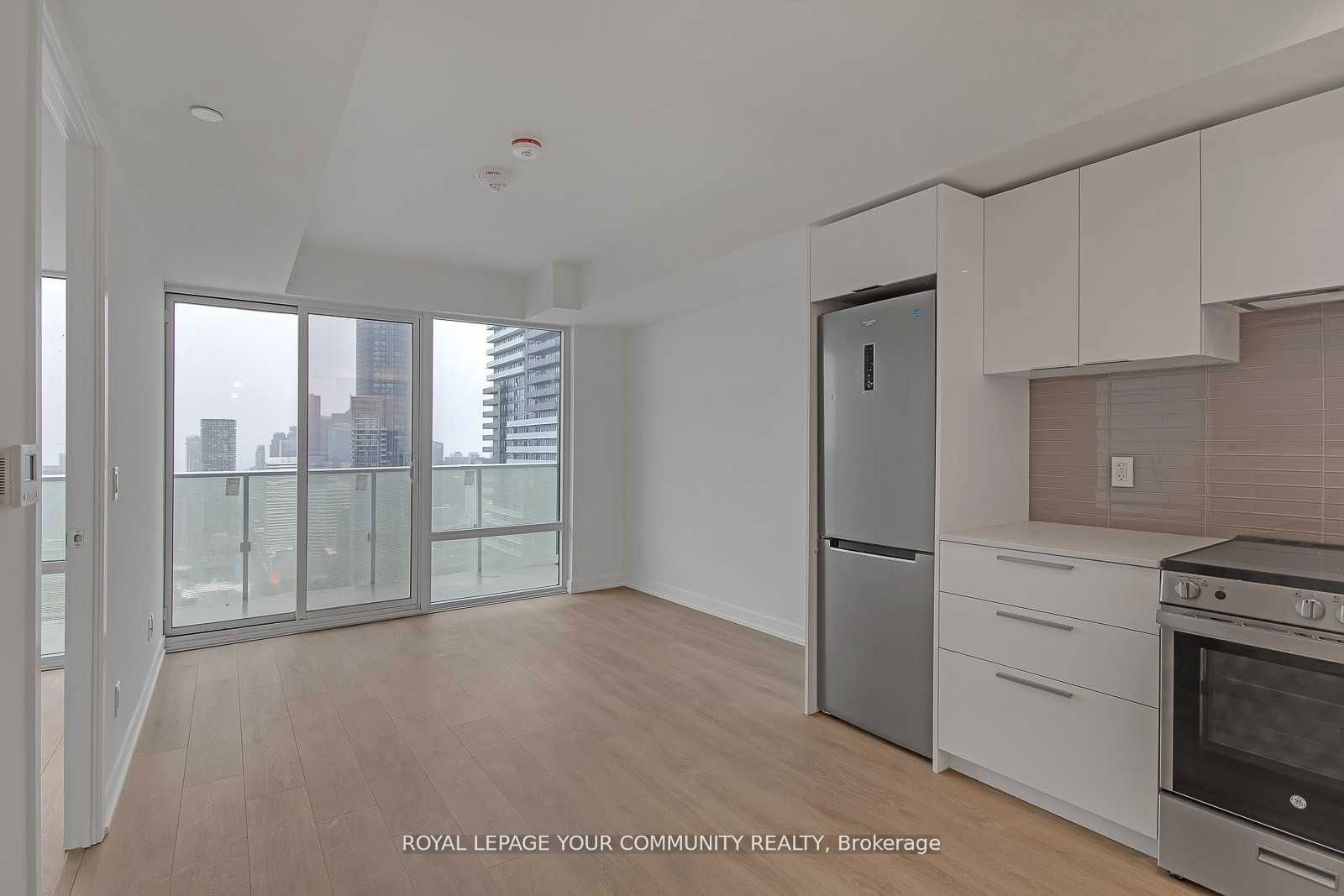 501 Yonge St, unit 4910 for rent