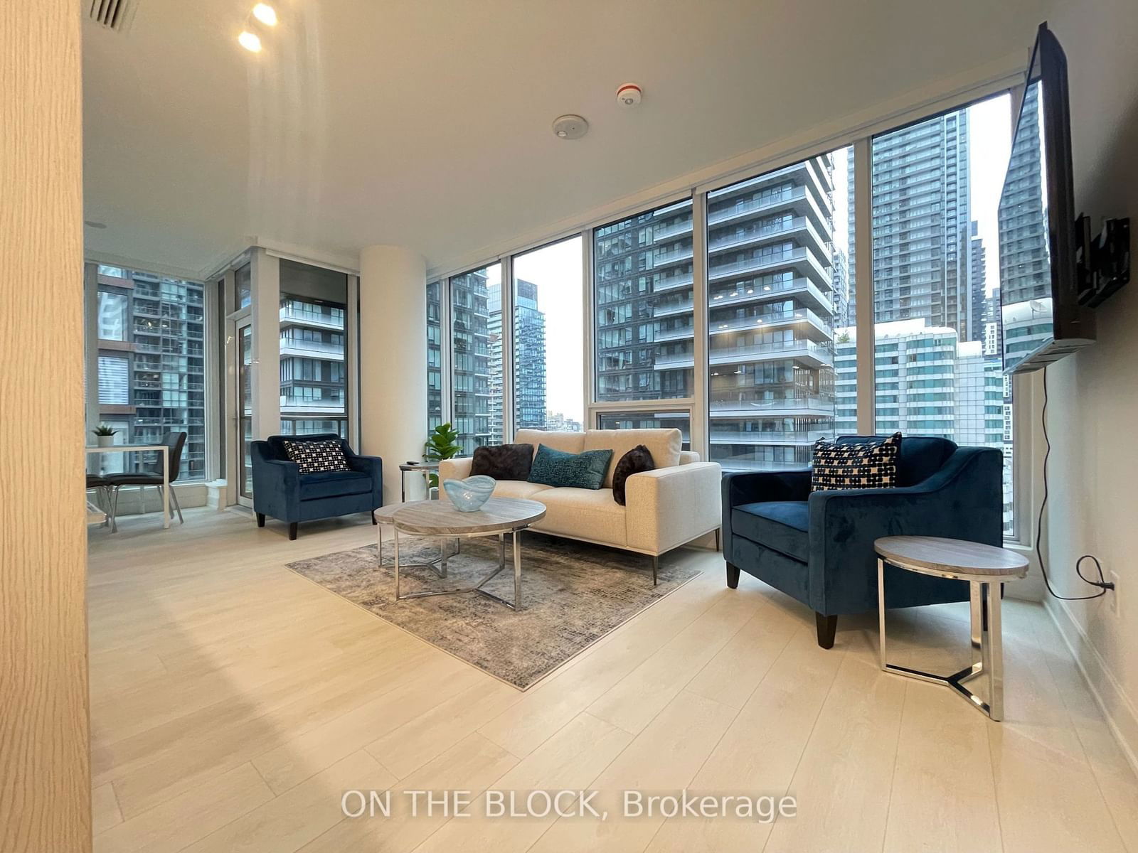 35 Mercer St, unit 1312 for rent