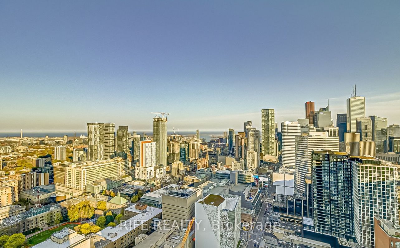 386 Yonge St, unit 3907 for rent