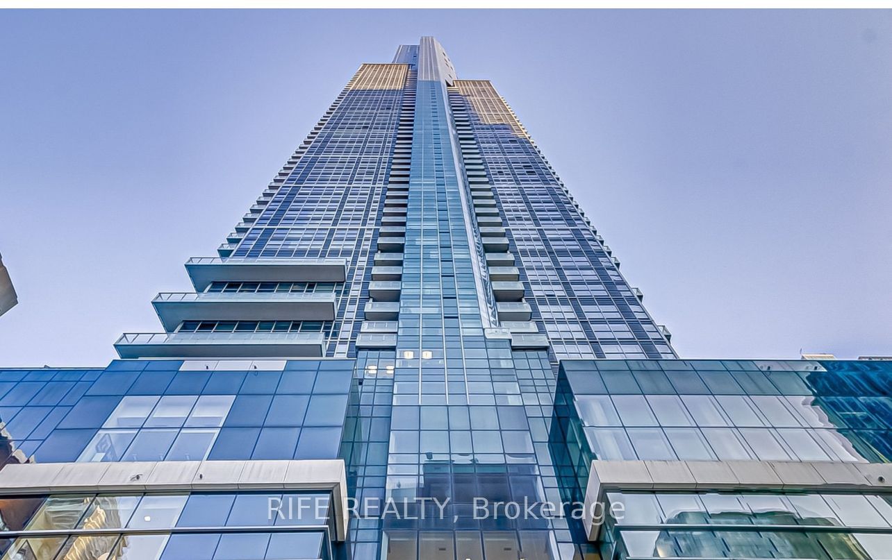 386 Yonge St, unit 3907 for rent