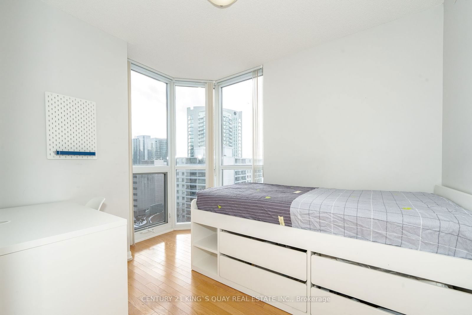 5791 Yonge St, unit 1202 for sale