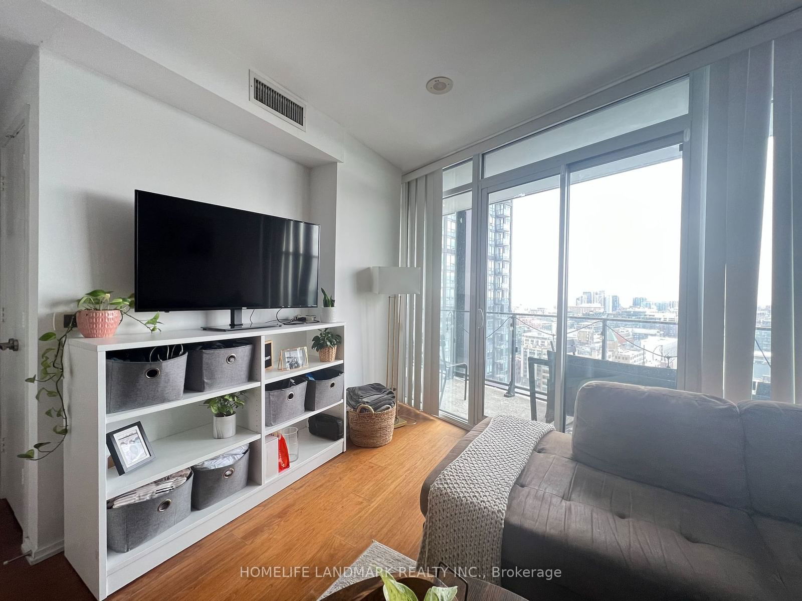 125 Peter St, unit 2301 for sale