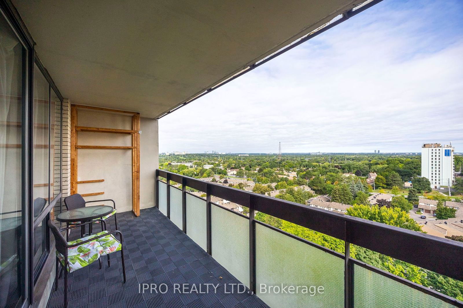 260-350 Seneca Hill Drive Condos, North York, Toronto