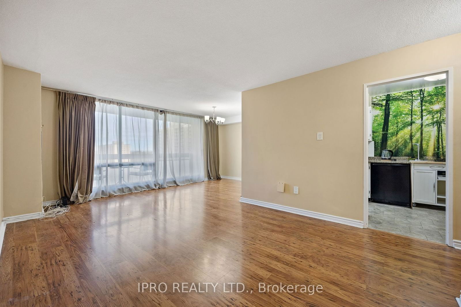 260-350 Seneca Hill Drive Condos, North York, Toronto