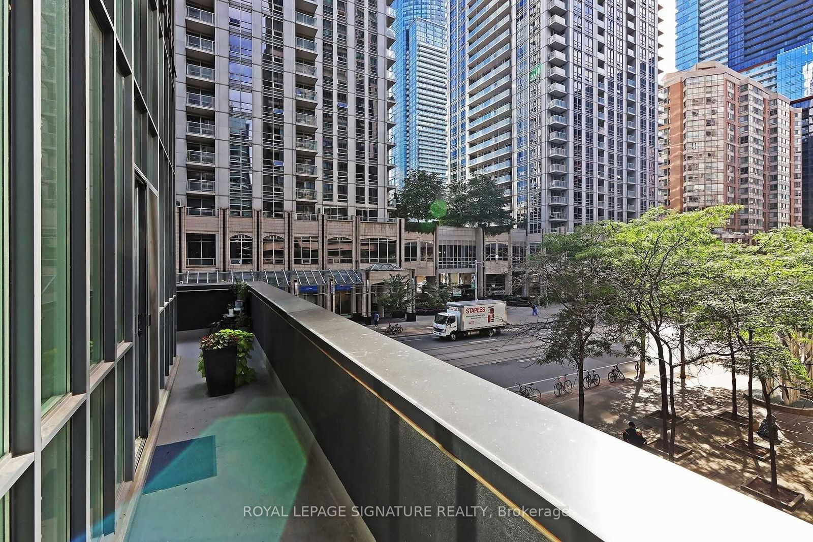 770 Bay St, unit 204 for rent