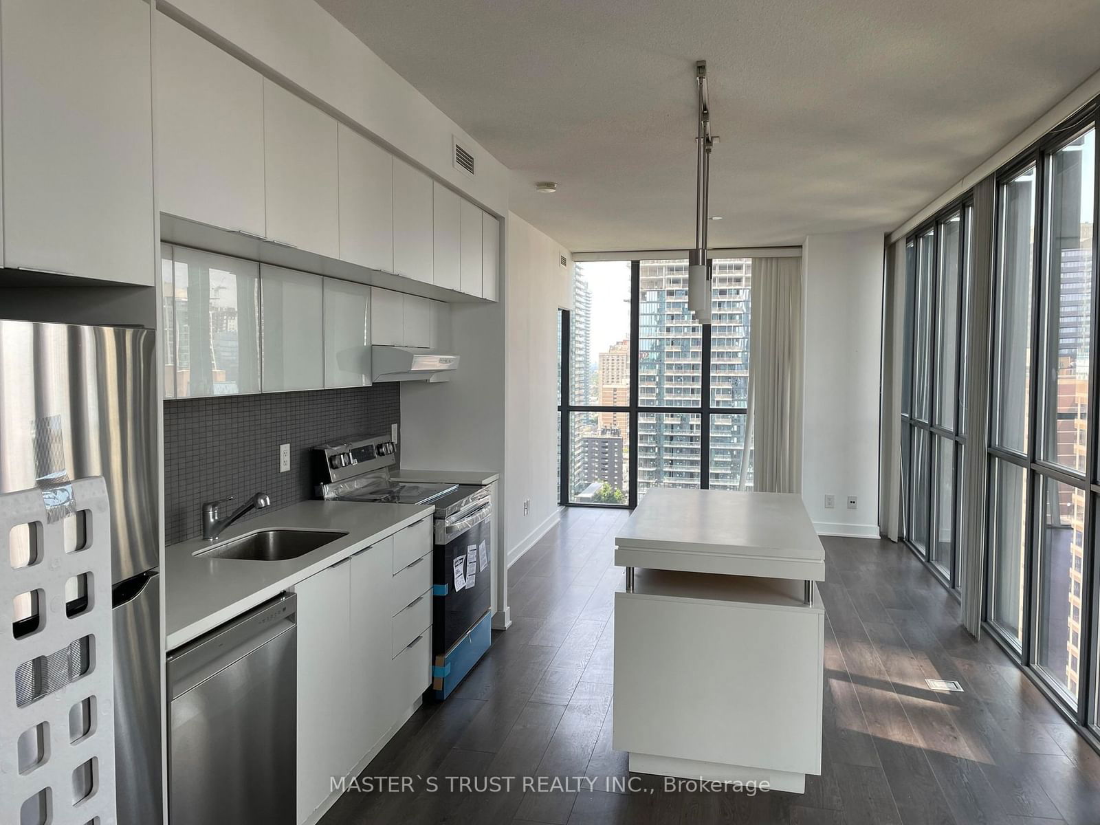 110 Charles St E, unit 2607 for sale