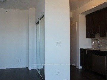 225 Sumach St, unit 1502 for rent