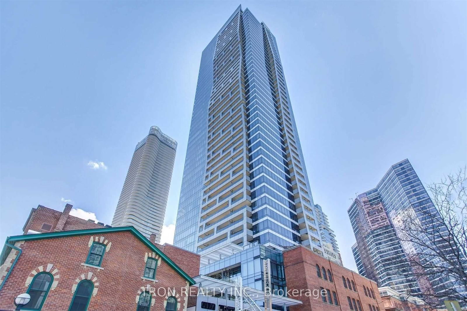 5 St Joseph St, unit 218 for rent