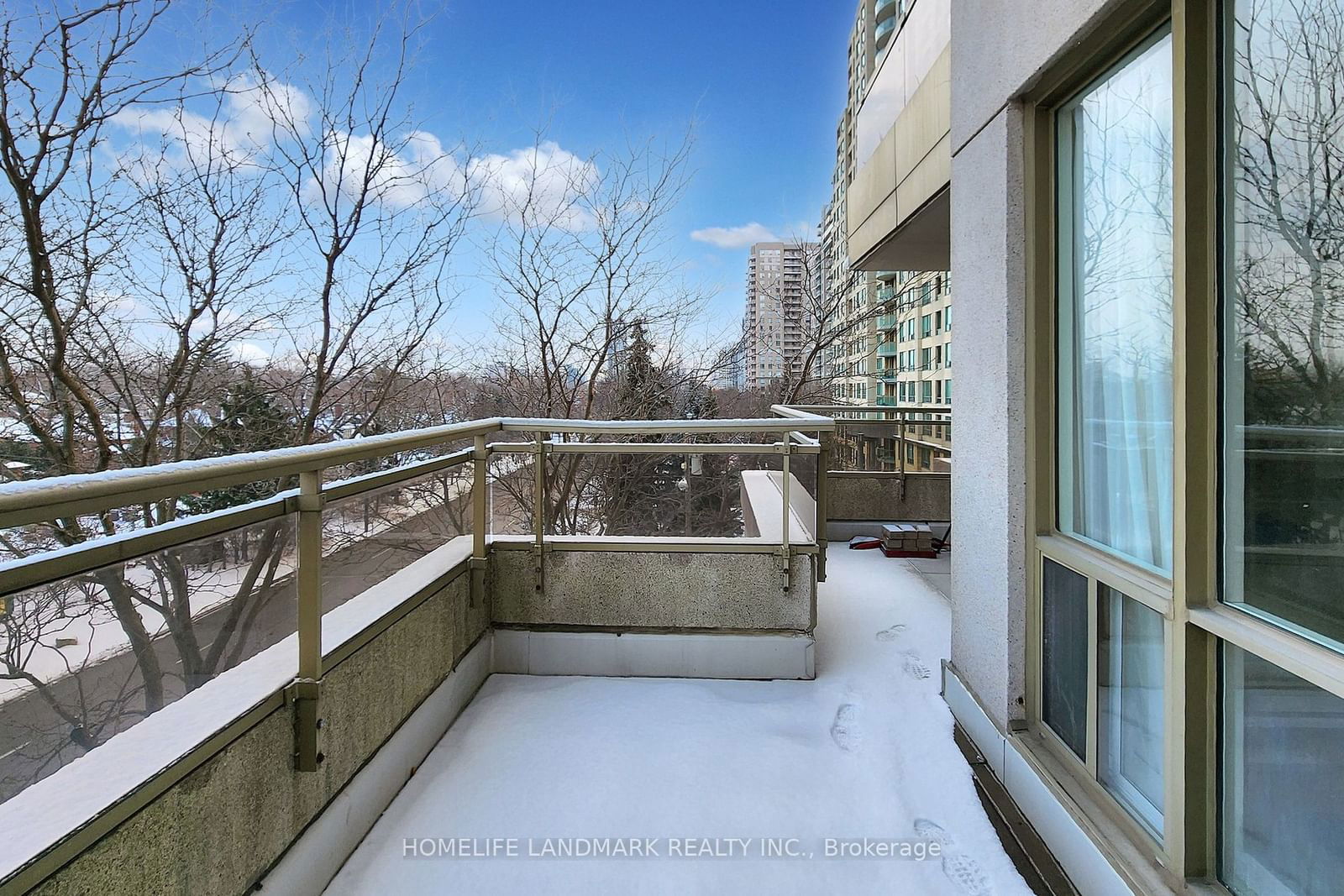 256 Doris Ave, unit 508 for sale