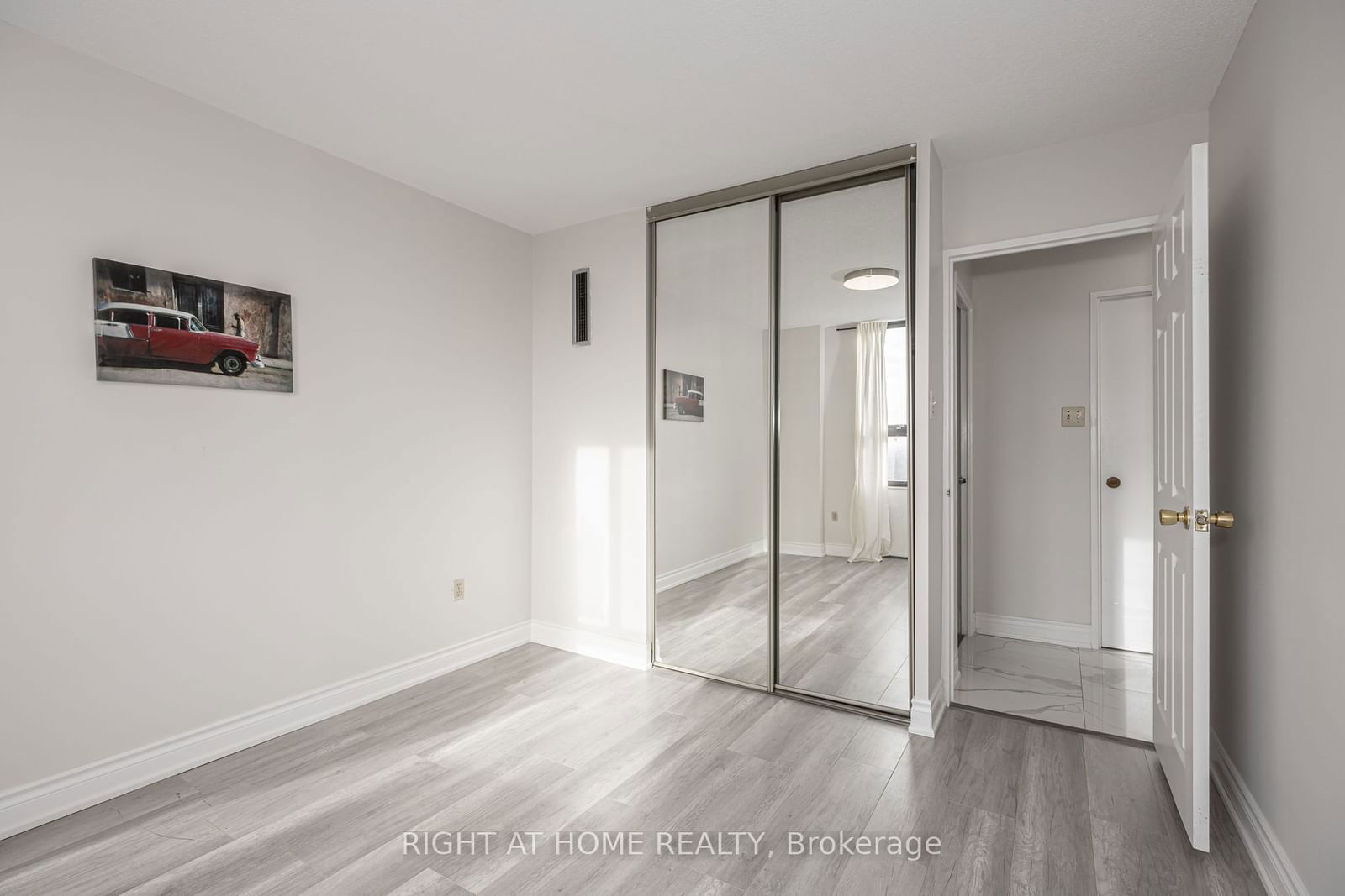 260-350 Seneca Hill Drive Condos, North York, Toronto