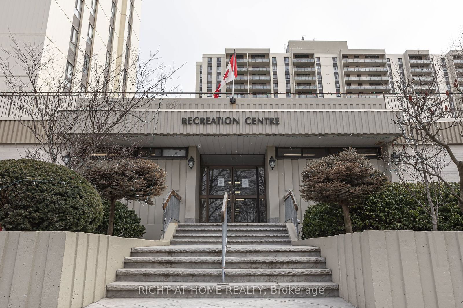 260-350 Seneca Hill Drive Condos, North York, Toronto