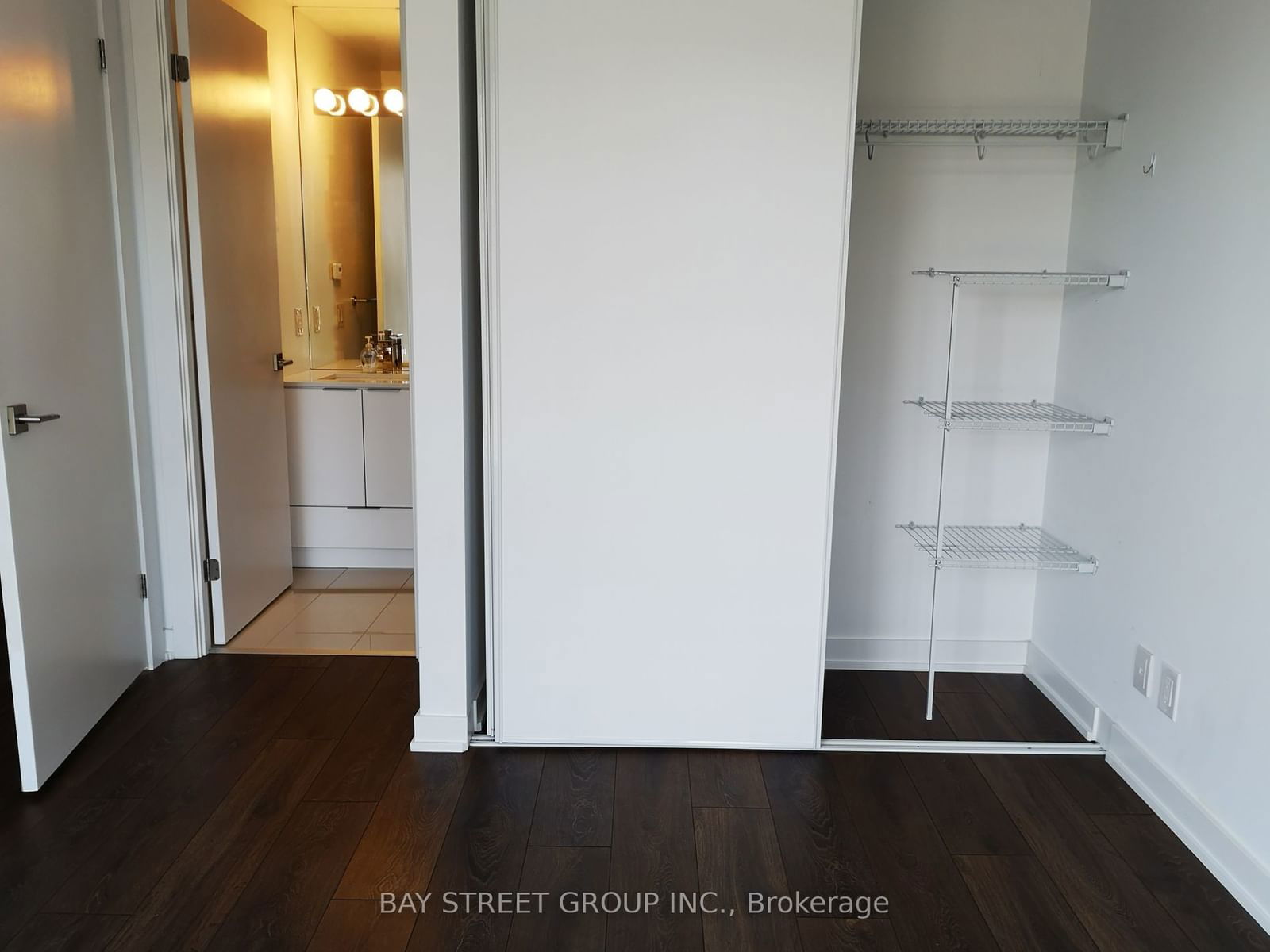 609 Avenue Rd, unit 805 for rent