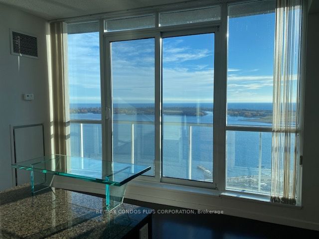 208 Queens Quay W, unit 2908 for rent