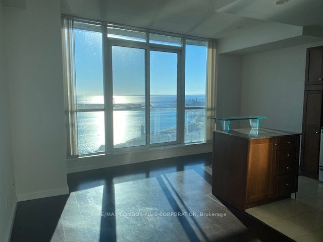 208 Queens Quay W, unit 2908 for rent