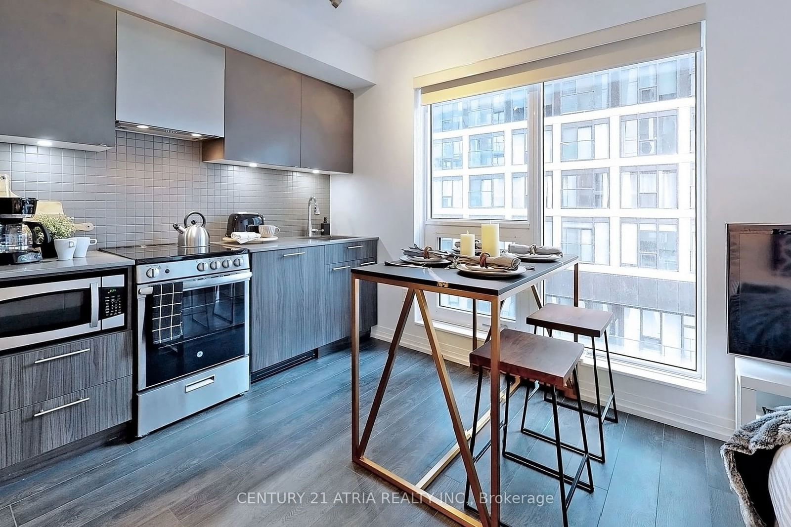 251 Jarvis St, unit 725 for sale