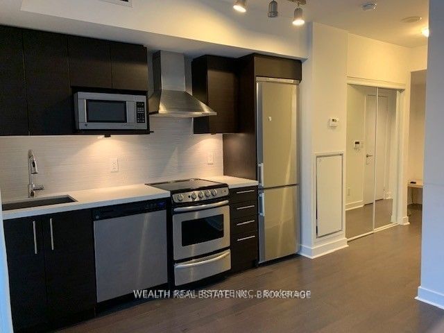 58 Orchard View Blvd, unit 1504 for rent