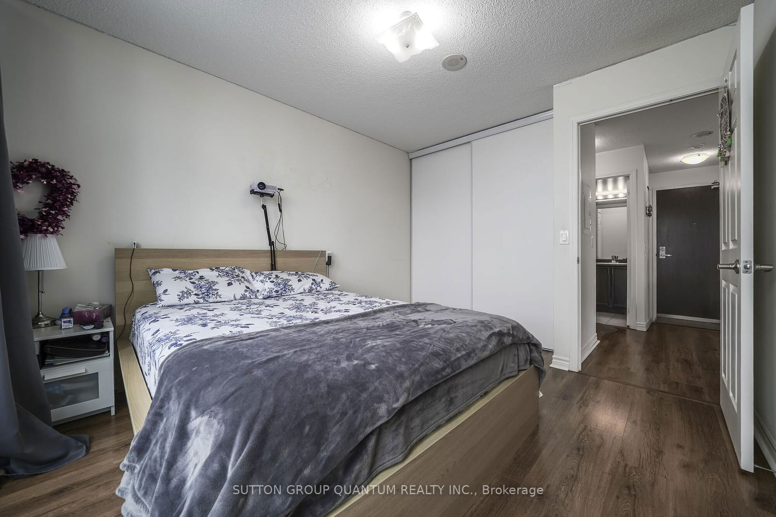 25 Lower Simcoe St, unit 1708 for rent