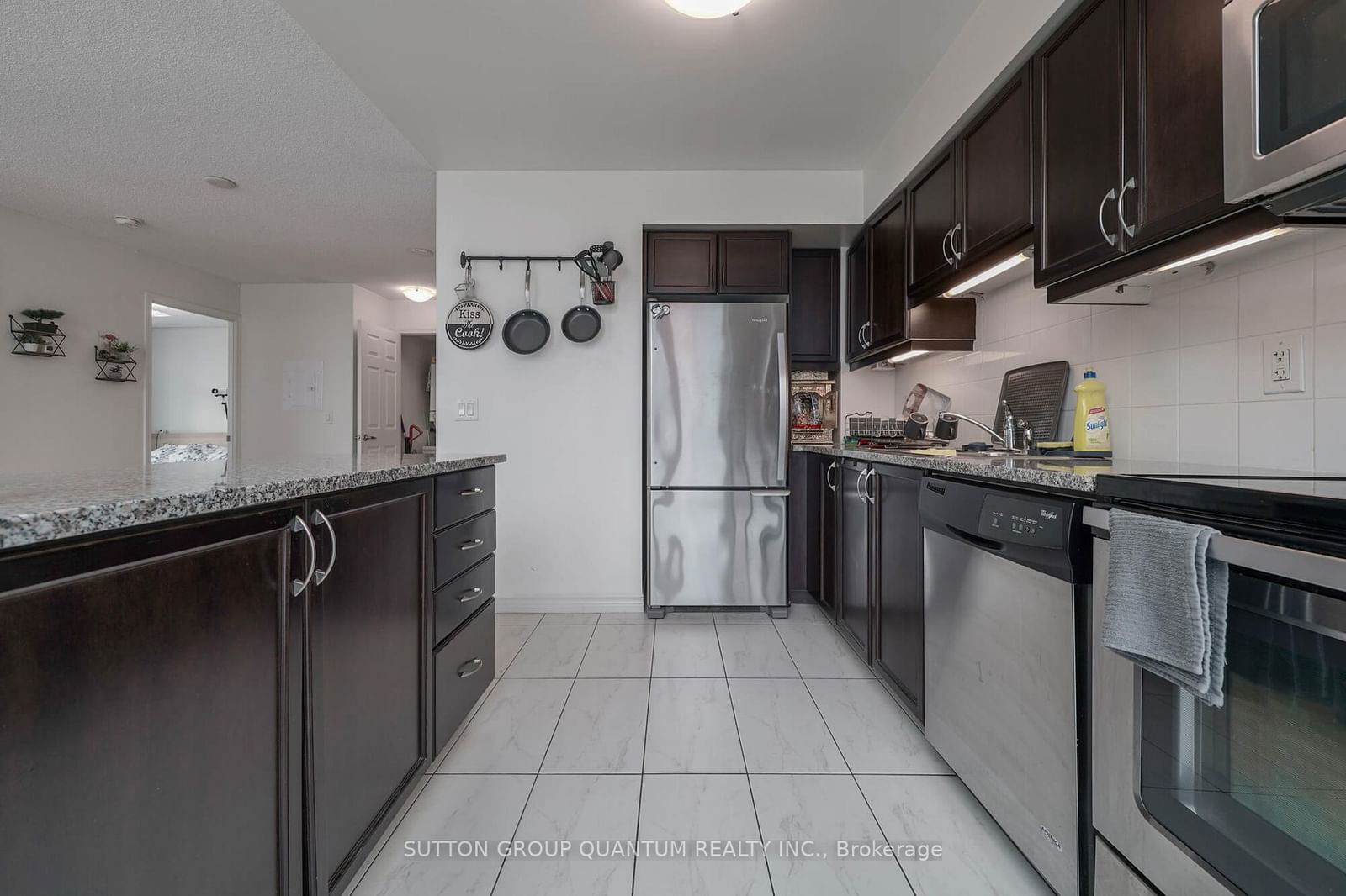 25 Lower Simcoe St, unit 1708 for rent