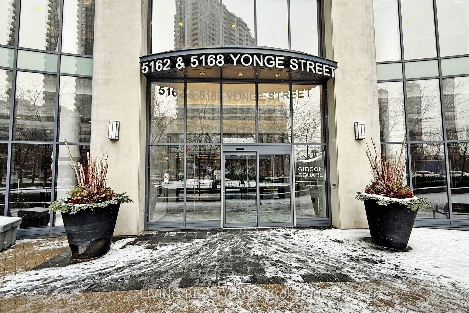 5162 Yonge St, unit PH202 for rent