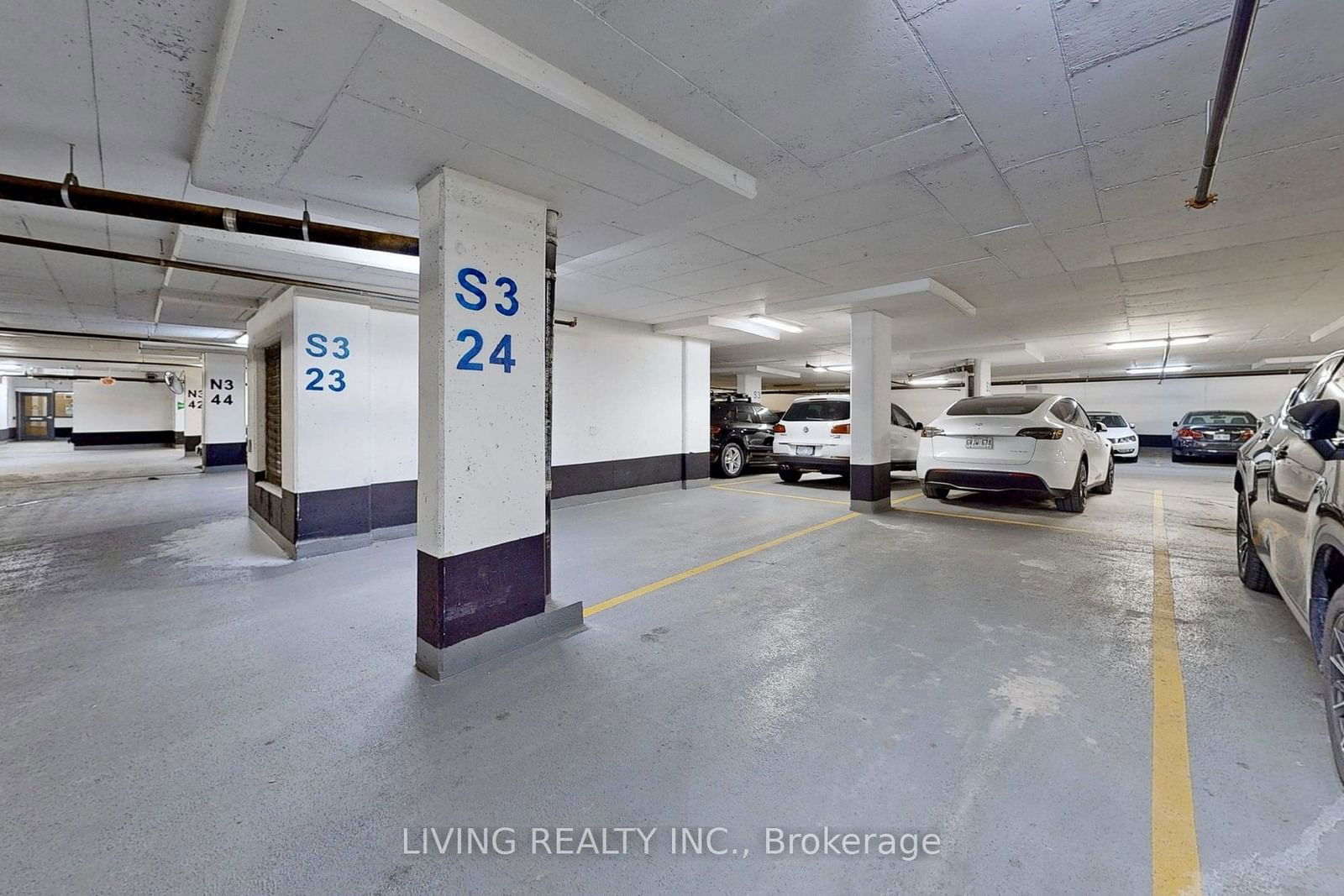 5162 Yonge St, unit PH202 for rent