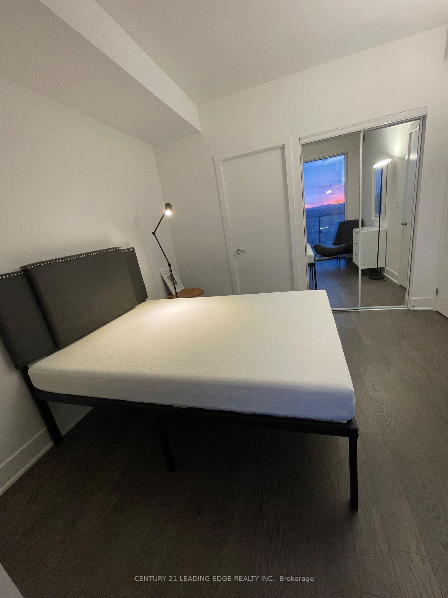 955 Bay St, unit 3303 for rent