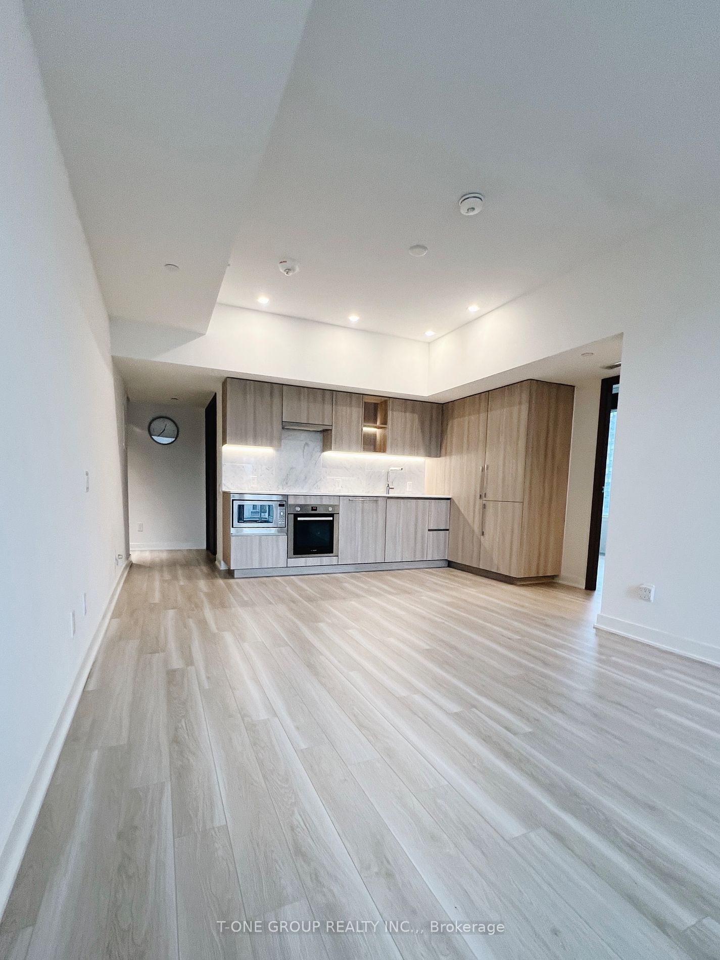 17 Bathurst St, unit 1210 for rent