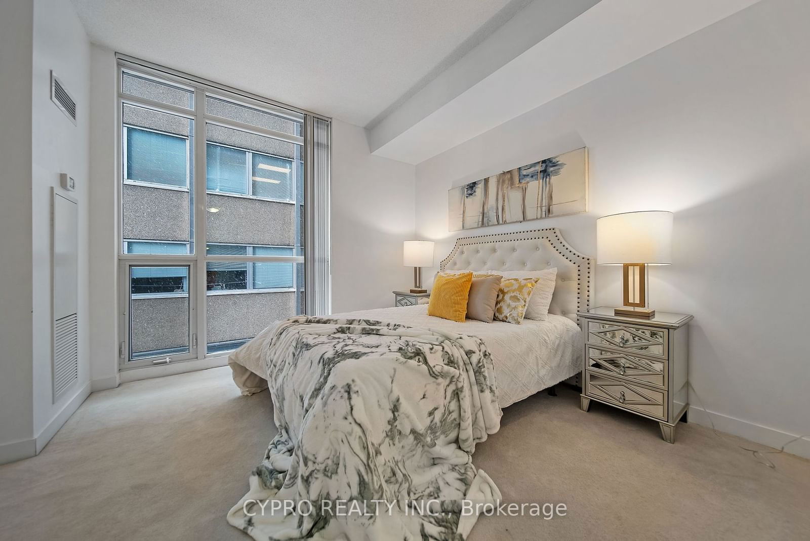 770 BAY St, unit 601 for sale