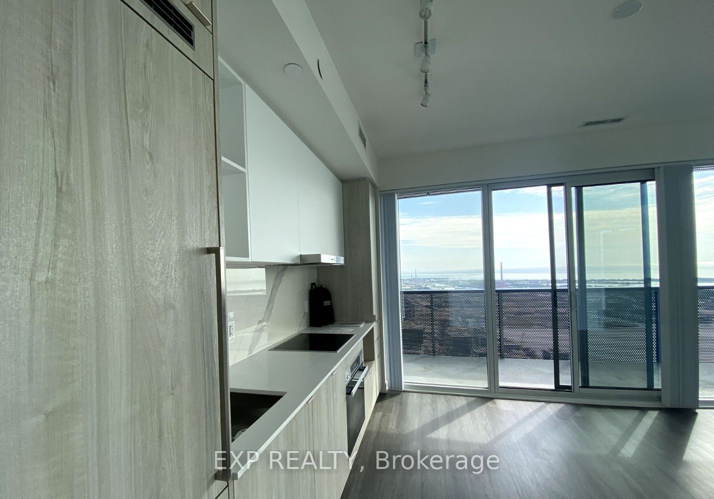 138 Downes St, unit 6706 for rent