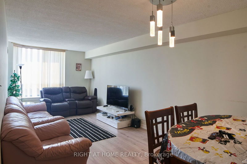 1700 Eglinton Ave E, unit 609 for rent