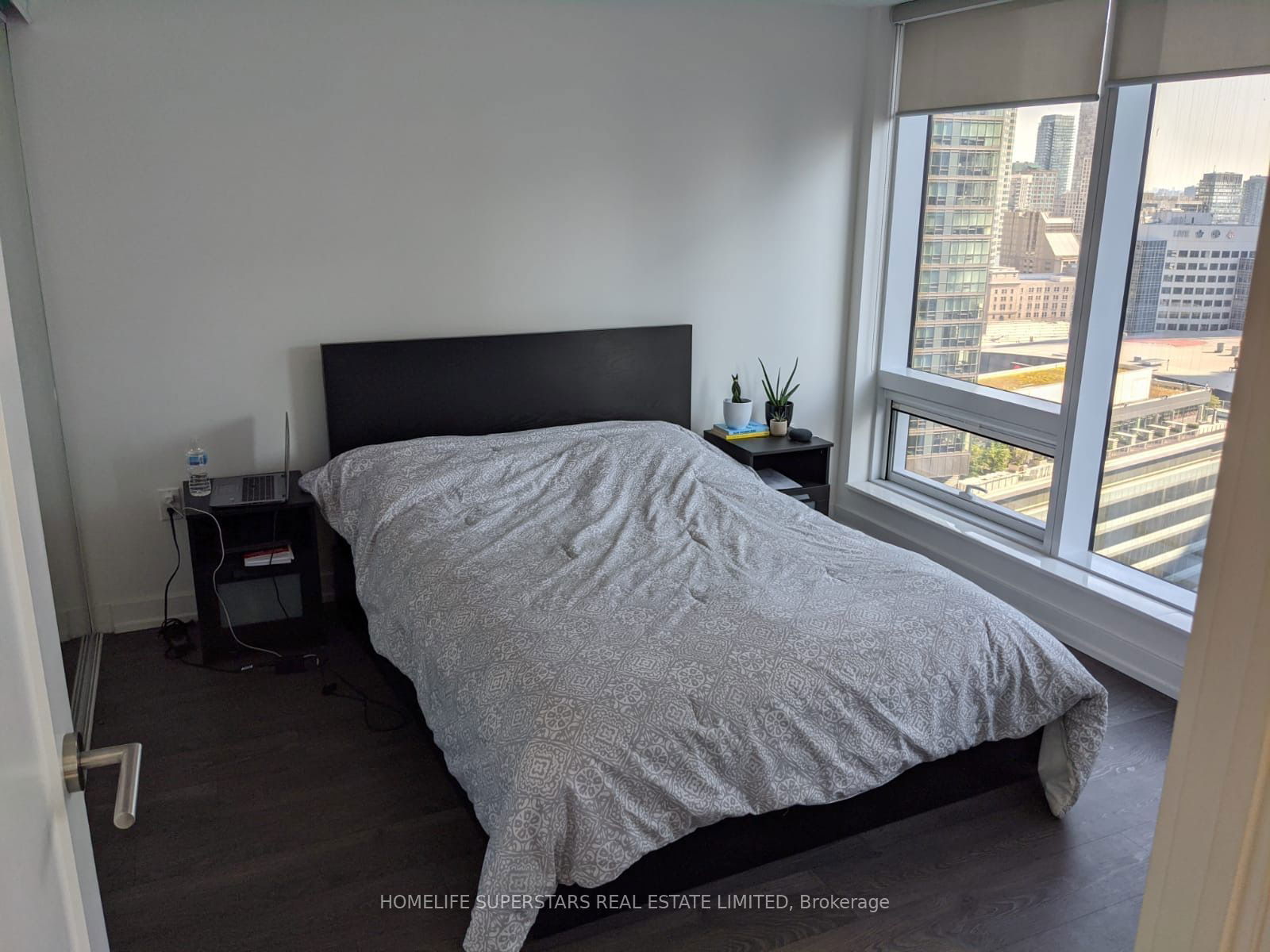 10 York St, unit 2404 for rent