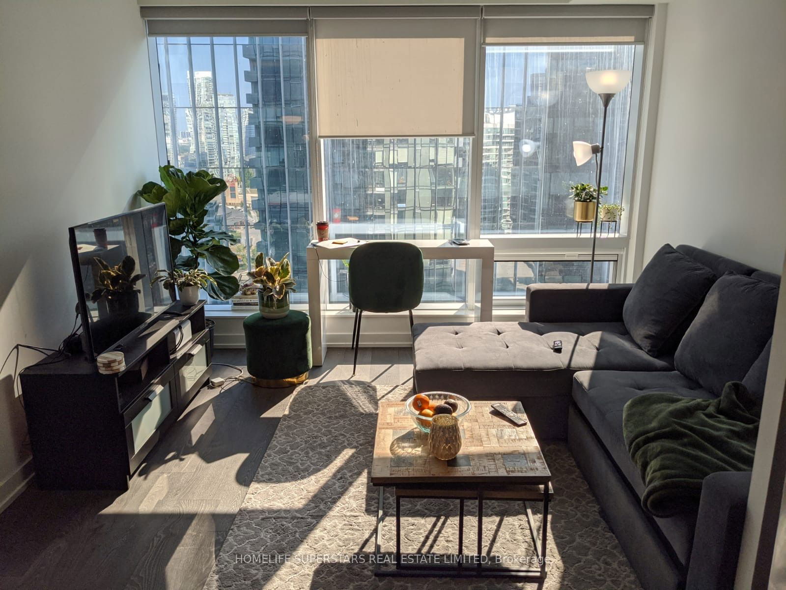 10 York St, unit 2404 for rent