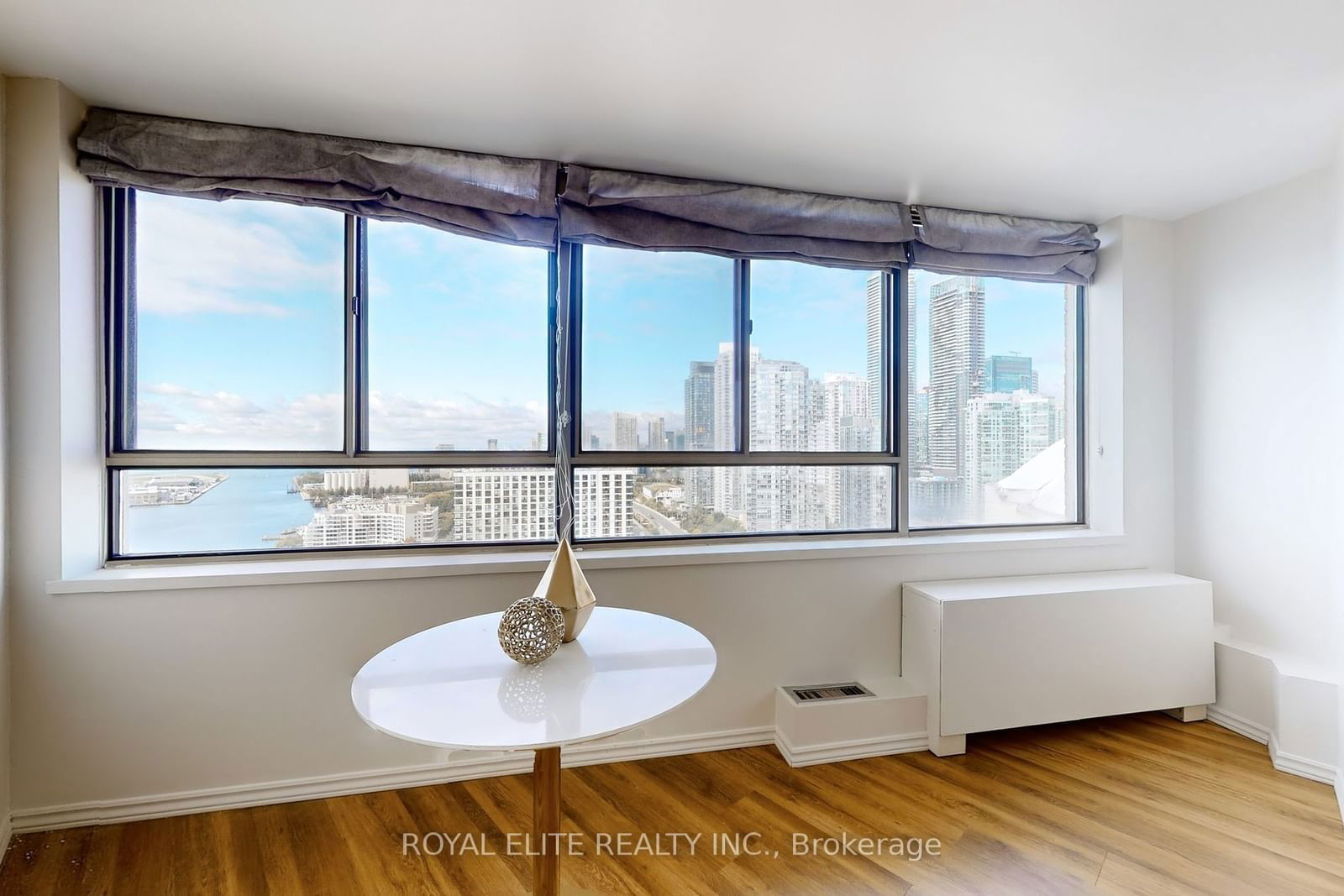 270 Queens Quay W, unit 2504 for sale