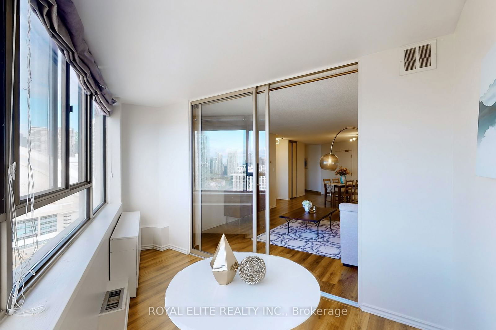 270 Queens Quay W, unit 2504 for sale