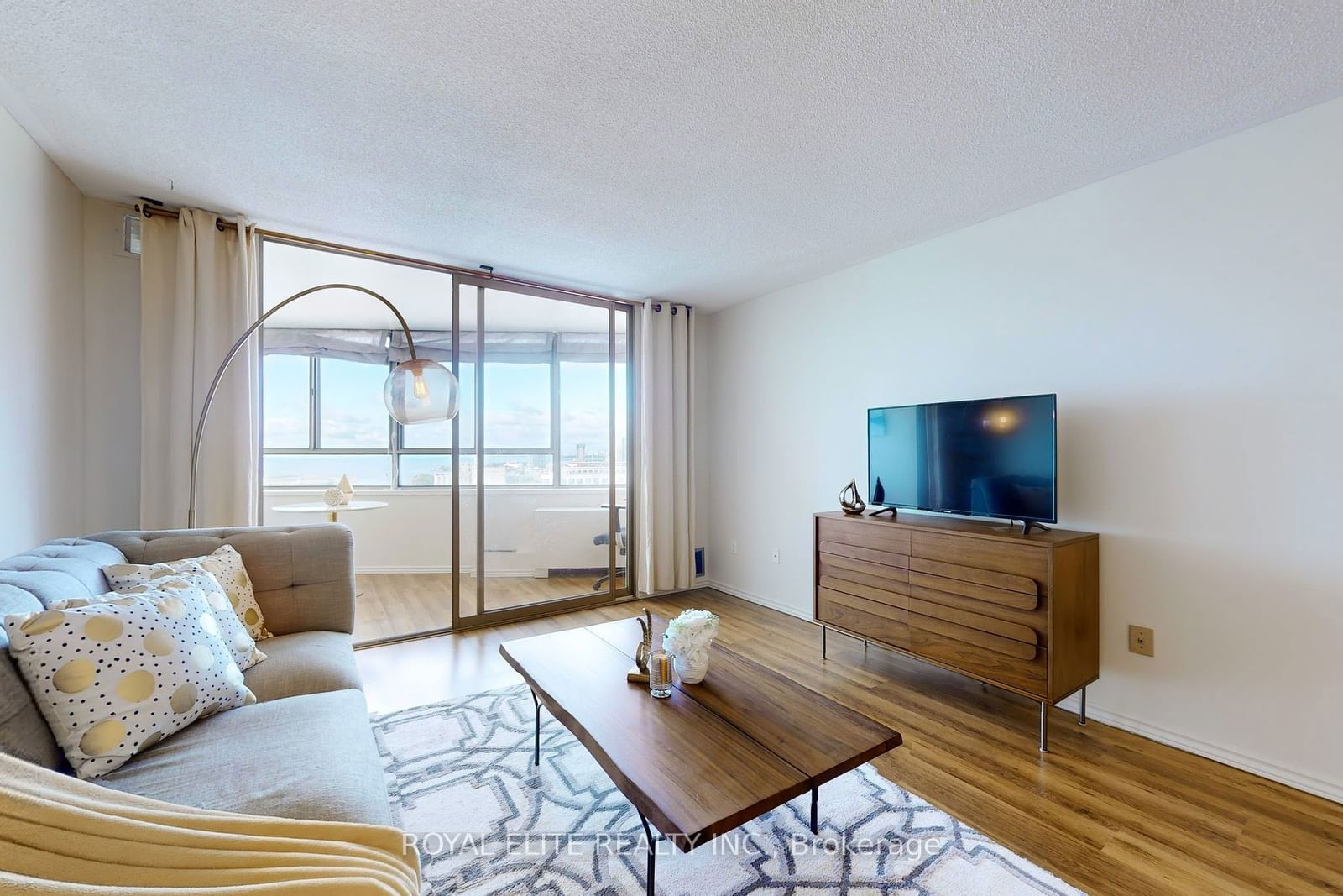 270 Queens Quay W, unit 2504 for sale