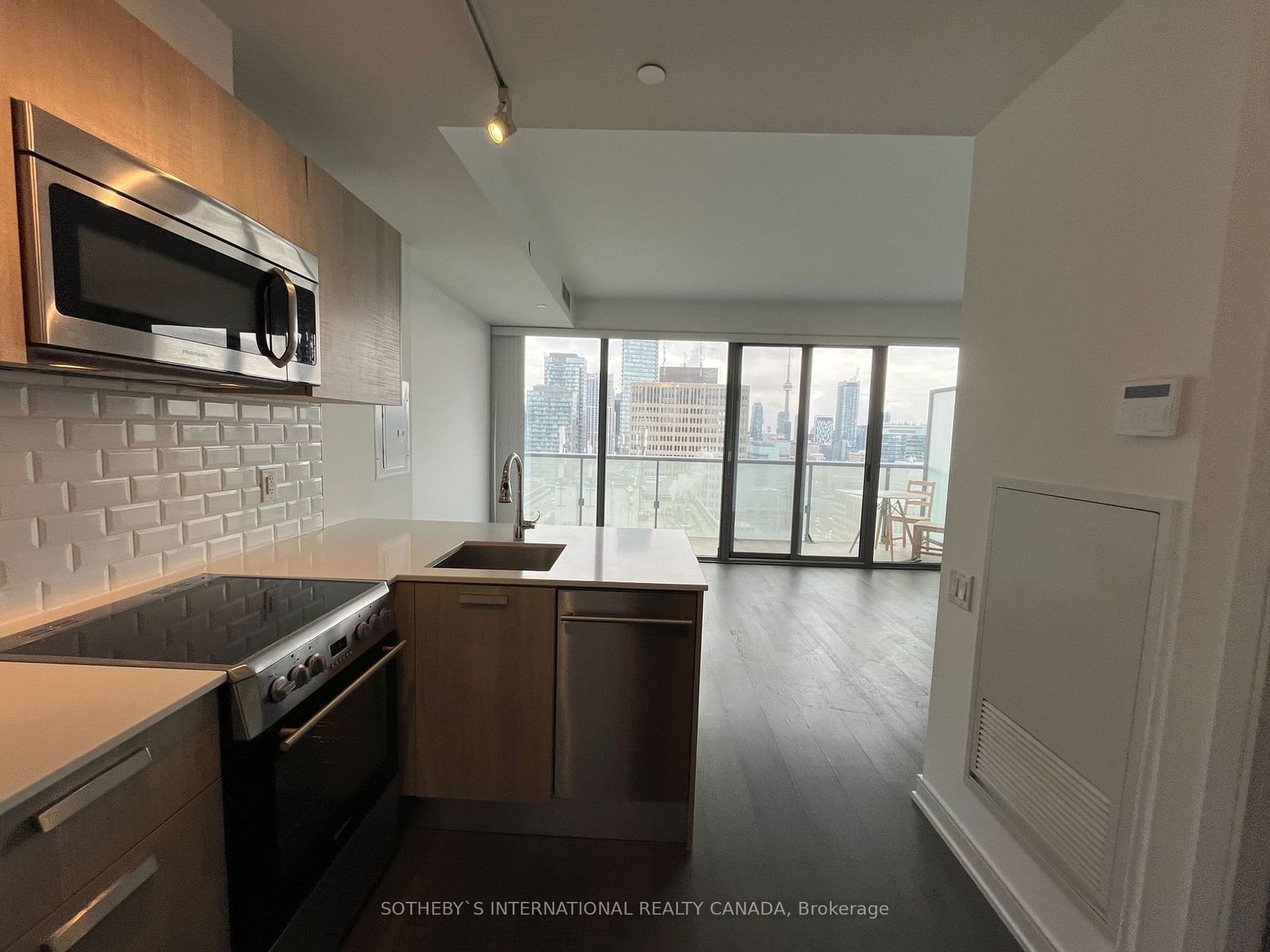 57 St Joseph St, unit 2504 for rent