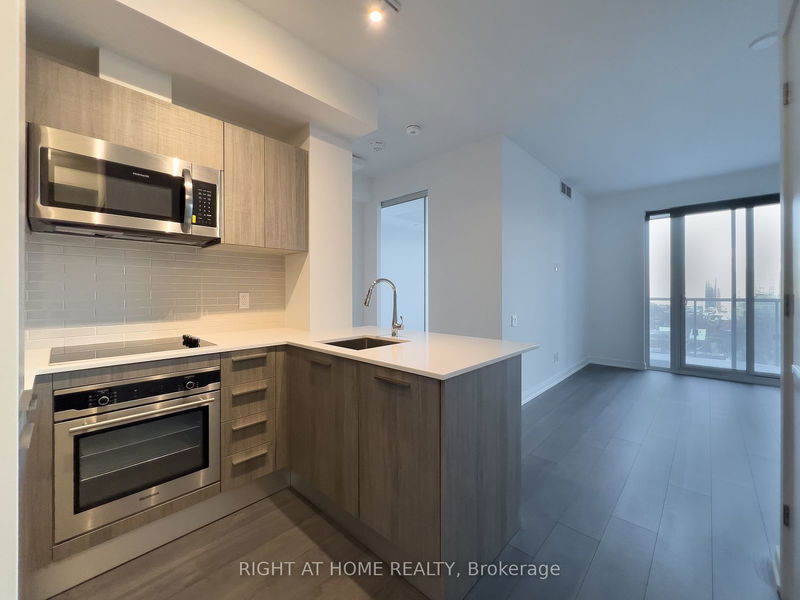 3 Gloucester St, unit 1606 for rent