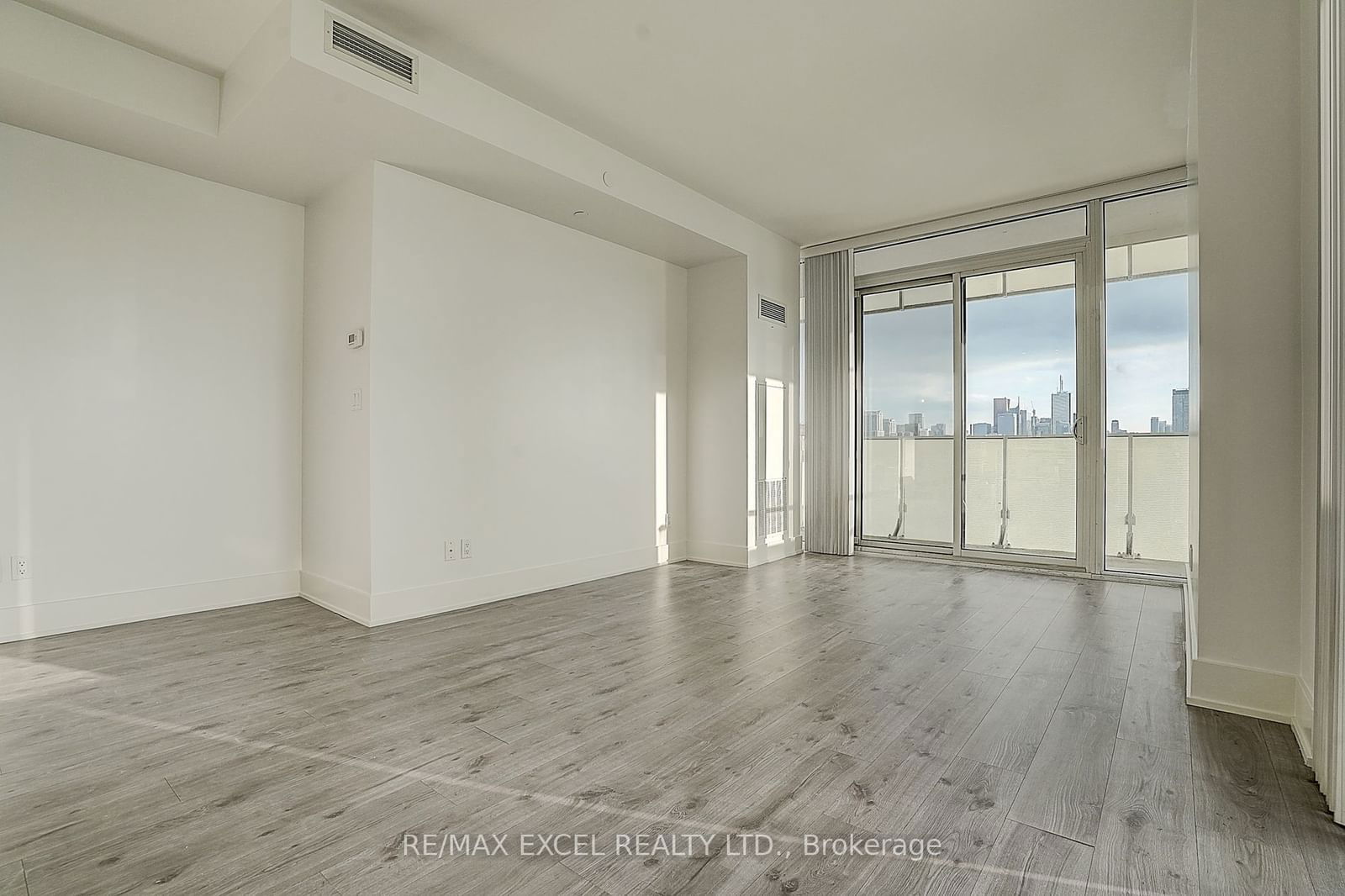 200 Bloor St W, unit 2201 for sale