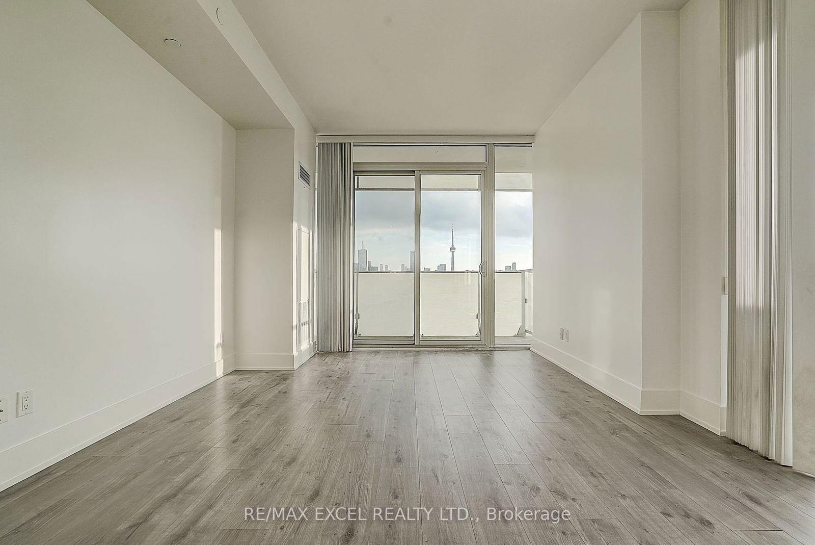 200 Bloor St W, unit 2201 for sale