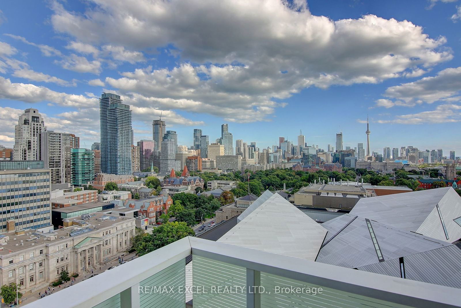 200 Bloor St W, unit 2201 for sale