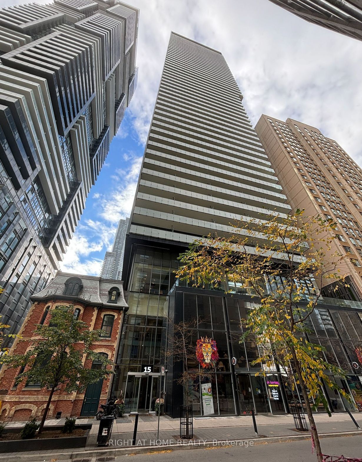 15 Grenville St, unit 1711 for sale