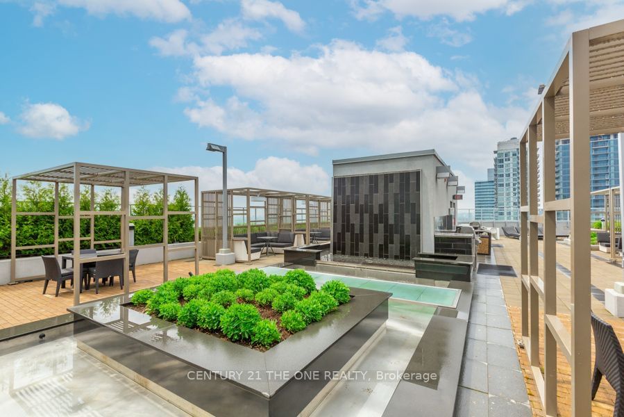 352 Front St W, unit 1004 for sale