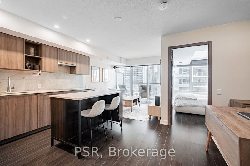 19 Bathurst St, unit 2310 for sale