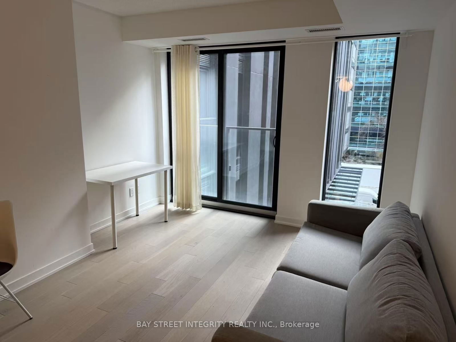 25 Richmond St E, unit 310 for rent