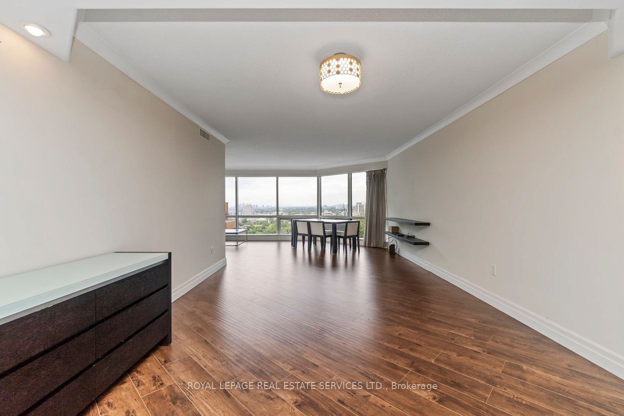 1001 Bay St, unit 2014 for sale