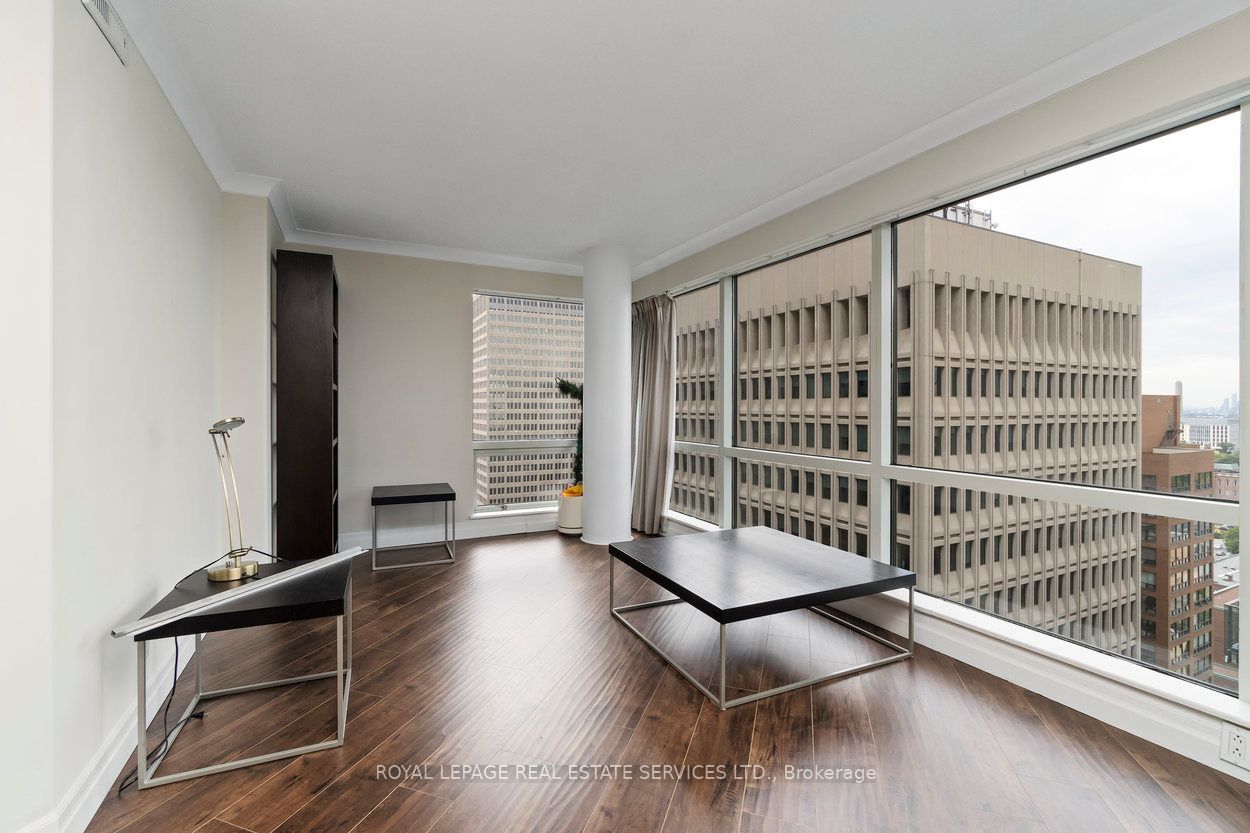 1001 Bay St, unit 2014 for sale