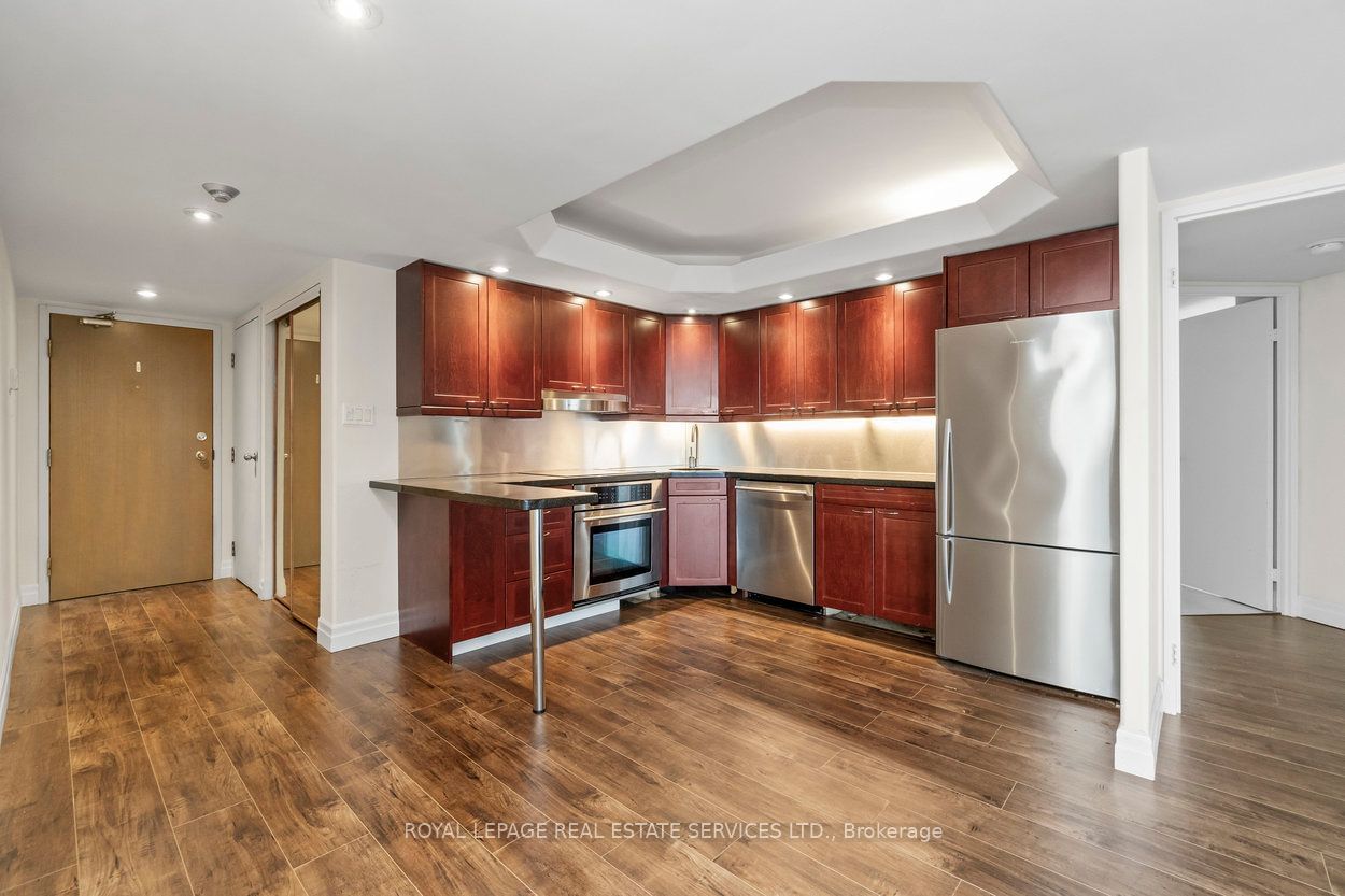 1001 Bay St, unit 2014 for sale