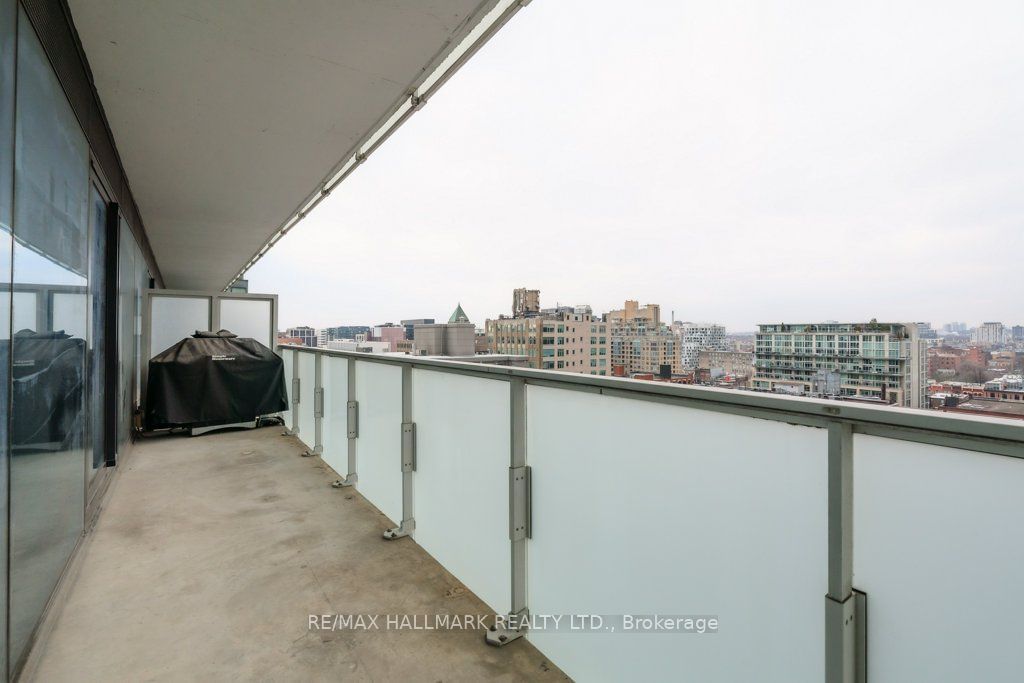 11 Charlotte St, unit 1305 for sale