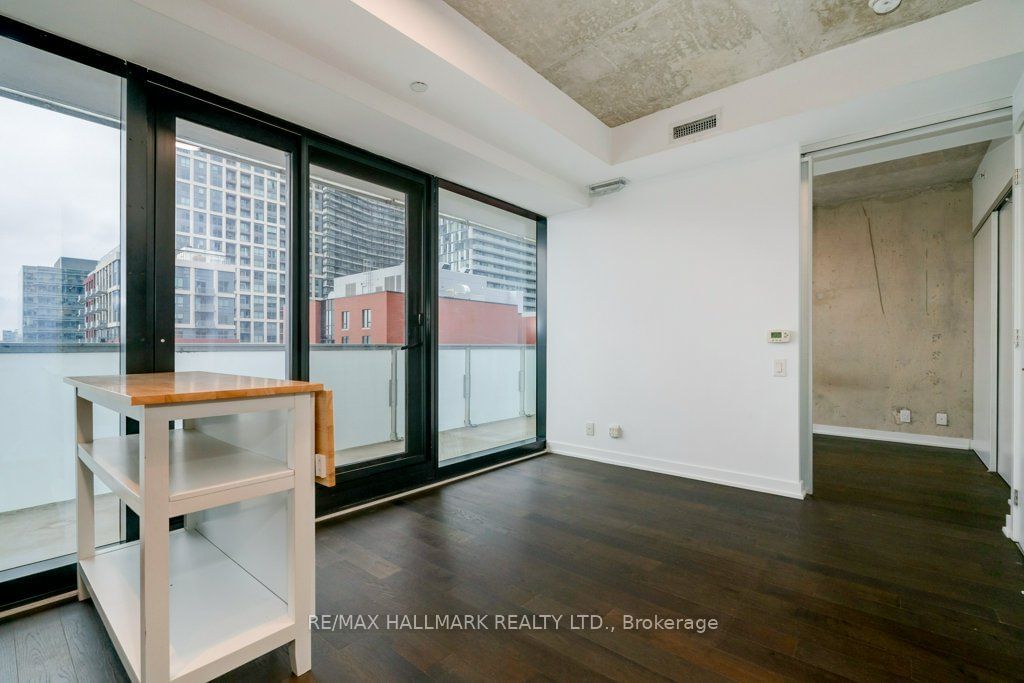 11 Charlotte St, unit 1305 for sale