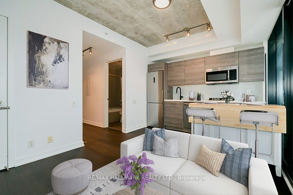 11 Charlotte St, unit 1305 for sale